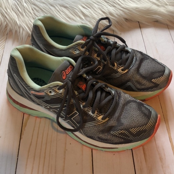 ASICS Gel- Nimbus sneakers size 8.5 - Picture 4 of 11